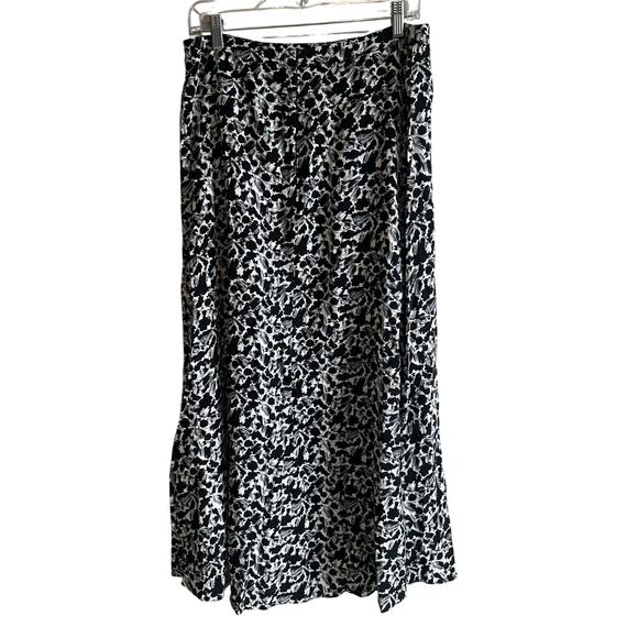 Madewell Women's Side-Slit Midi Skirt in Floral Crepe Black and White 8 NEW - Picture 6 of 13